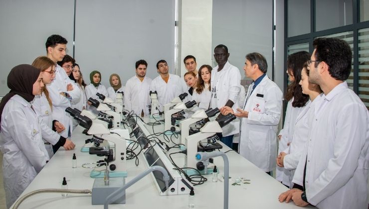 Eczacılık Fakültesi, Akademisyenlere ve Öğrencilere Önemli Fırsatlar Sunuyor
