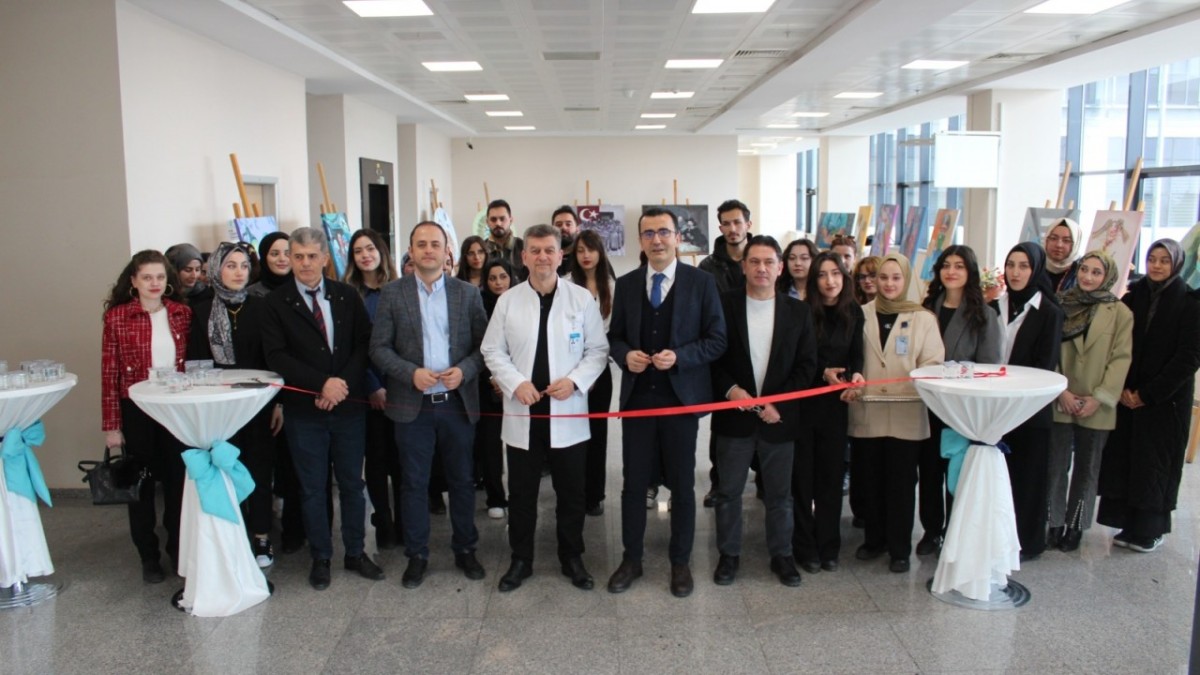 Sanat ve Tıbbı Buluşturan Resim Sergisi
