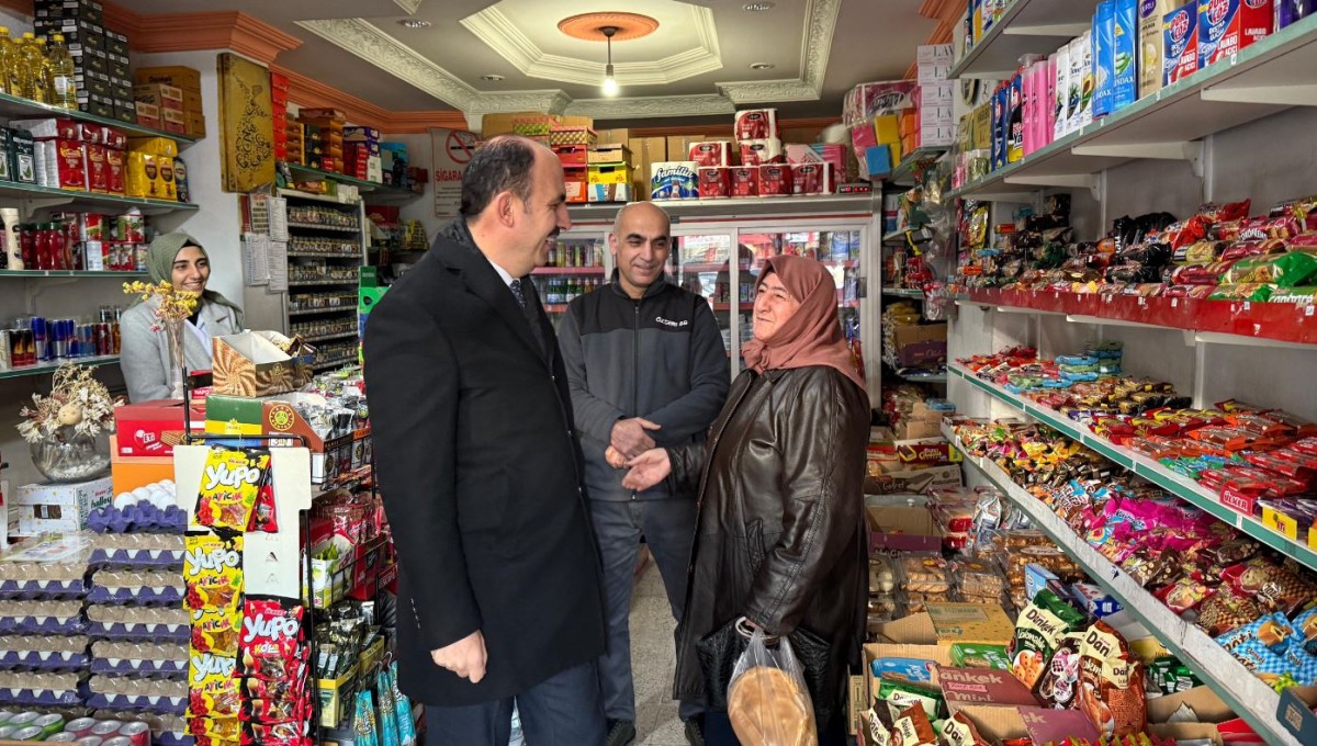 Başkan Altay Şehir Merkezinde İftar Öncesi Esnafı Ziyaret Etti