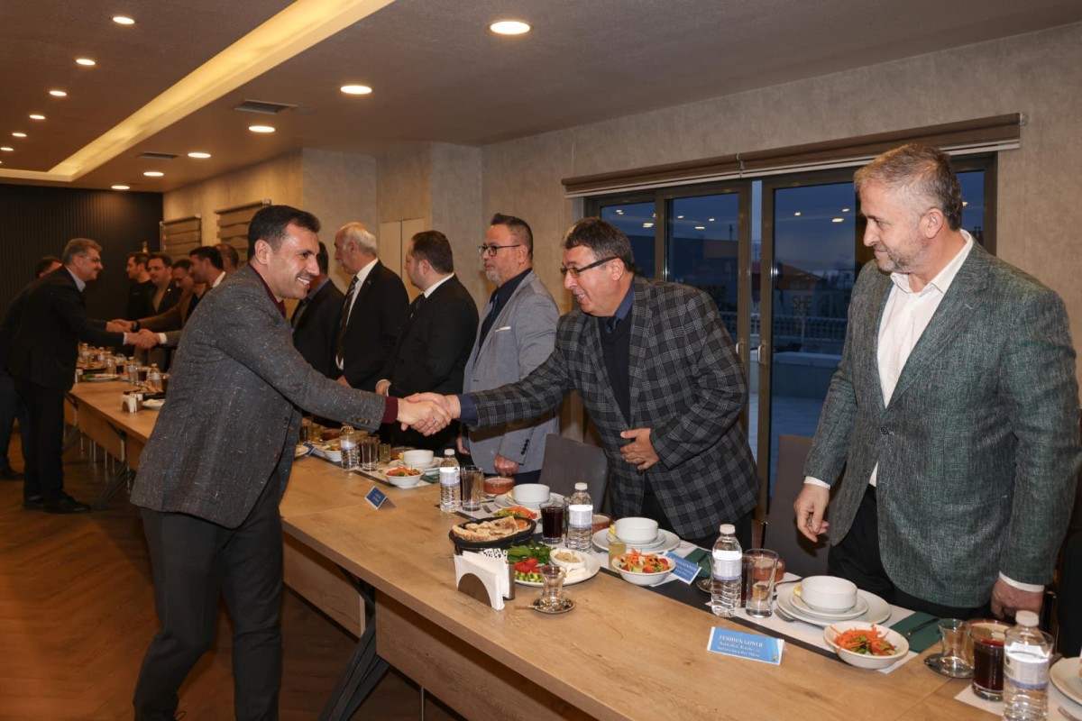 AK Parti Konya İl Başkanlığı’nda Gönül Sofrası Kurulmaya Devam Ediyor