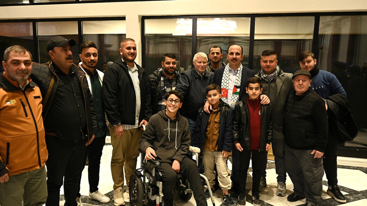 Başkan Altay Konya’daki Gazzeli Ailelerle İftar Sofrasında Buluştu