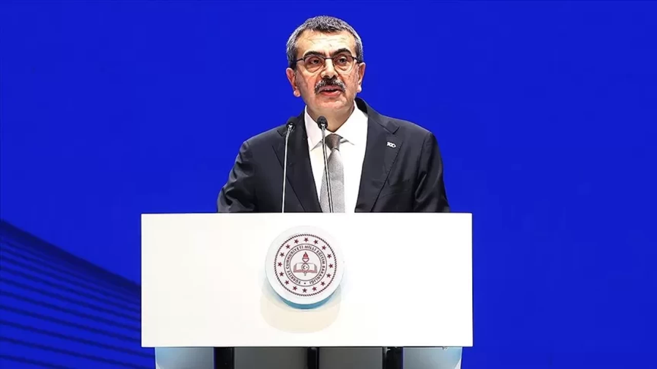 Bakan Tekin'den Öğretmenlere Çifte Müjde