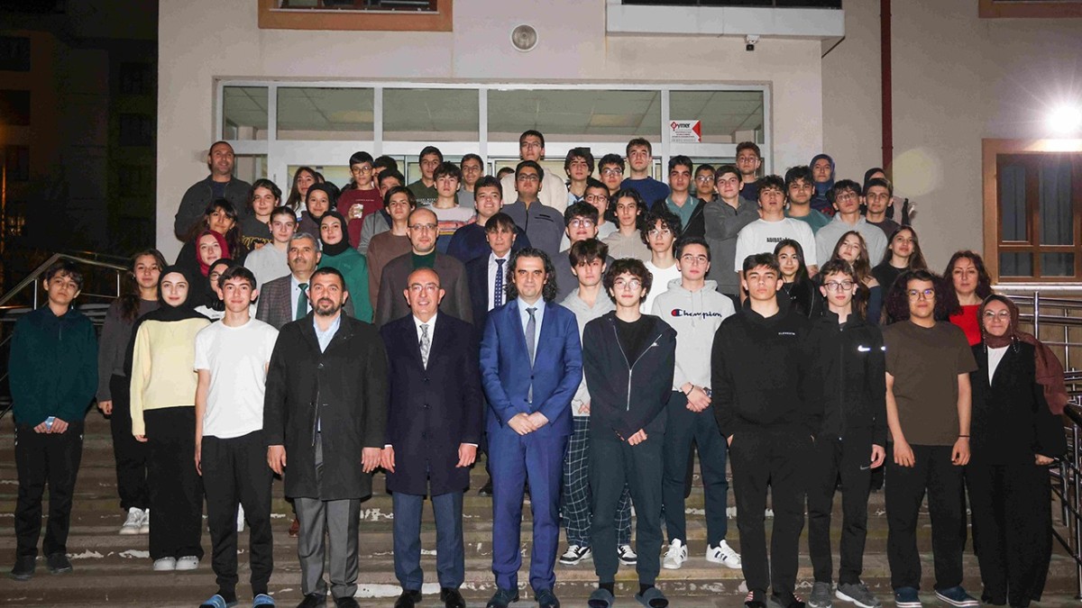 Başkan Kavuş Öğrencilerle İftar Sofrasında Buluştu