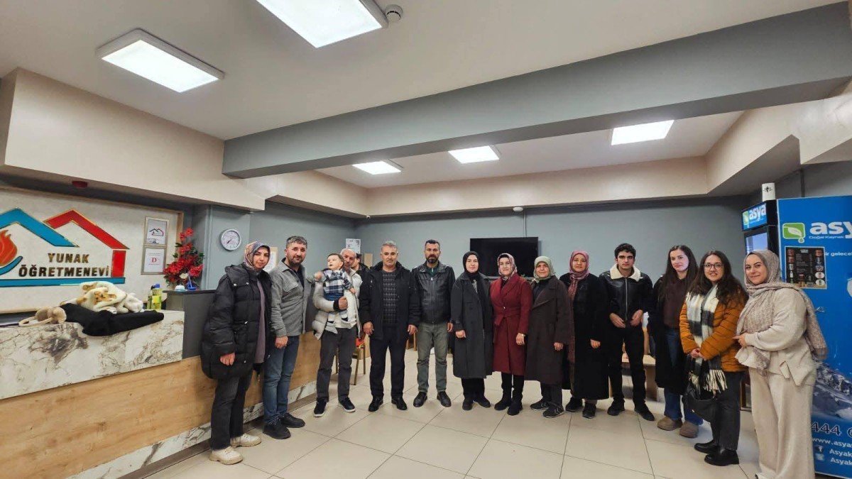AK Parti Yunak ilçe Başkanlığından Anlamlı İftar