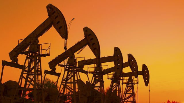 Petrolde 100 Dolar Tahminleri