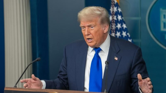 Trump: İran'a Karşı 'Büyük Dalga' Henüz Gelmedi
