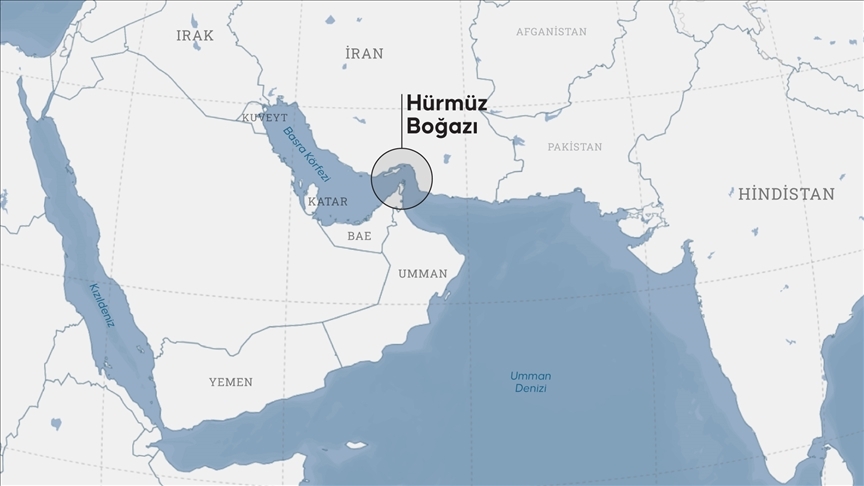 Hürmüz Boğazı'nda Yüzlerce Tanker Boğaz'ın İki Yakasında Birikti