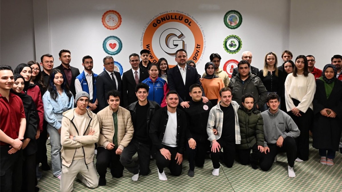 Gençlik ve Spor Bakan Yardımcısı Dr. Enes Eminoğlu’ndan Kulu Gençlik Merkezi'ne Ziyaret