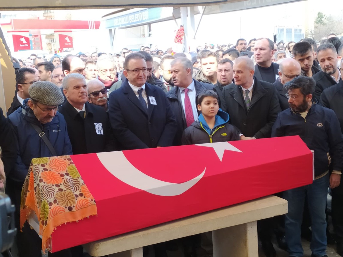 Öğrencisi Tarafından Öldürülen Fatma Nur Öğretmene Konya’da Acı Veda
