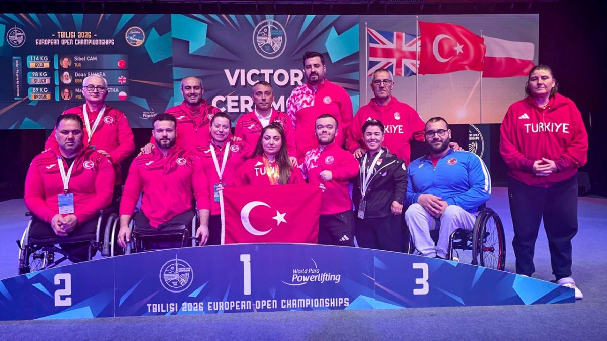 Meram Belediyesporlu Sibel Çam’dan Avrupa’da Çifte Altın