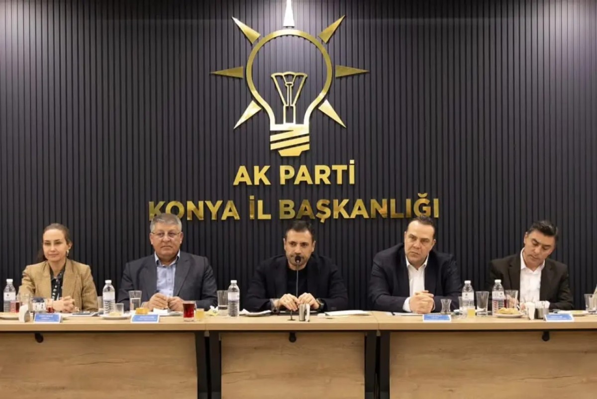 Başkan Özgökçen, Konyalı Çiftçi ve Emeklilerle İftarda Buluştu
