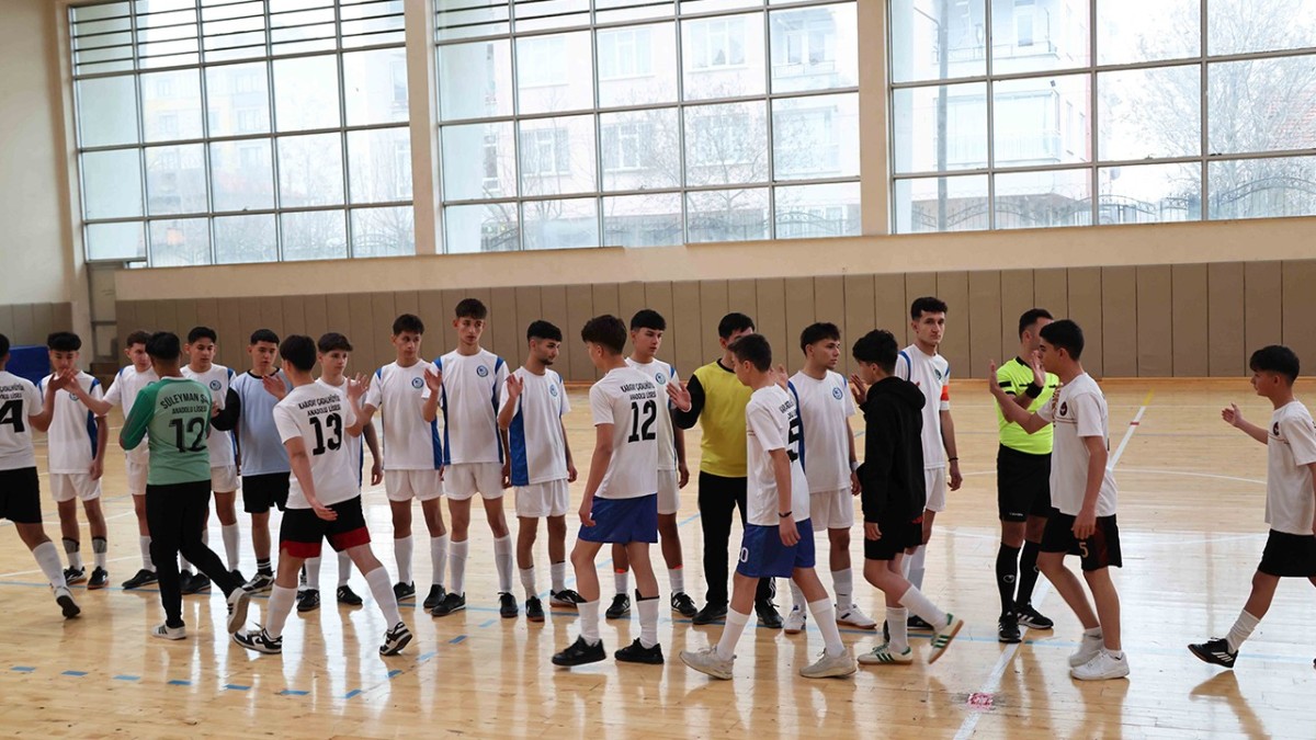Karatay’da Liseler Arası Kardeşlik ve Dostluk 2. Futsal Turnuvası Başladı
