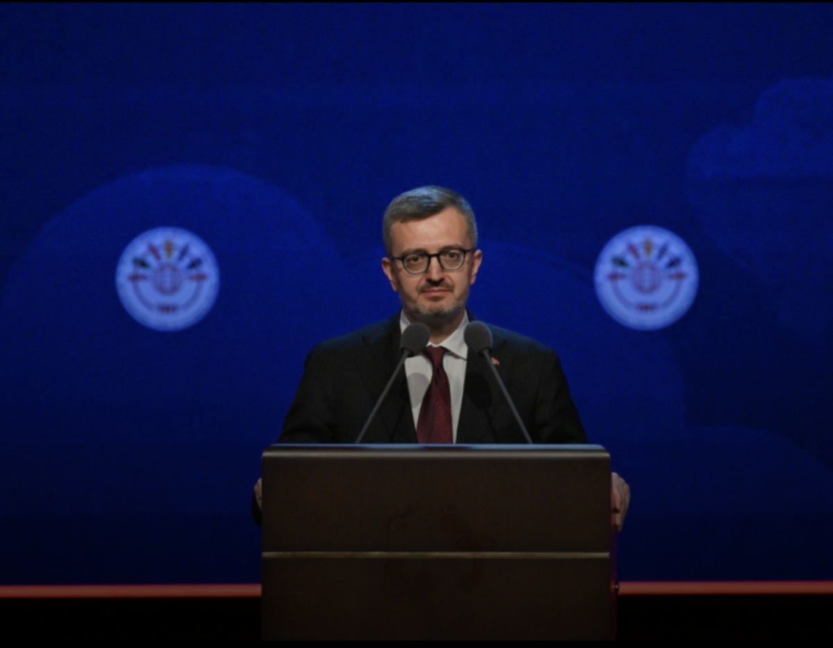 İletişim Başkanı Duran, TRT 48. Uluslararası 23 Nisan Çocuk Şenliği Gala Programı‘nda Konuştu