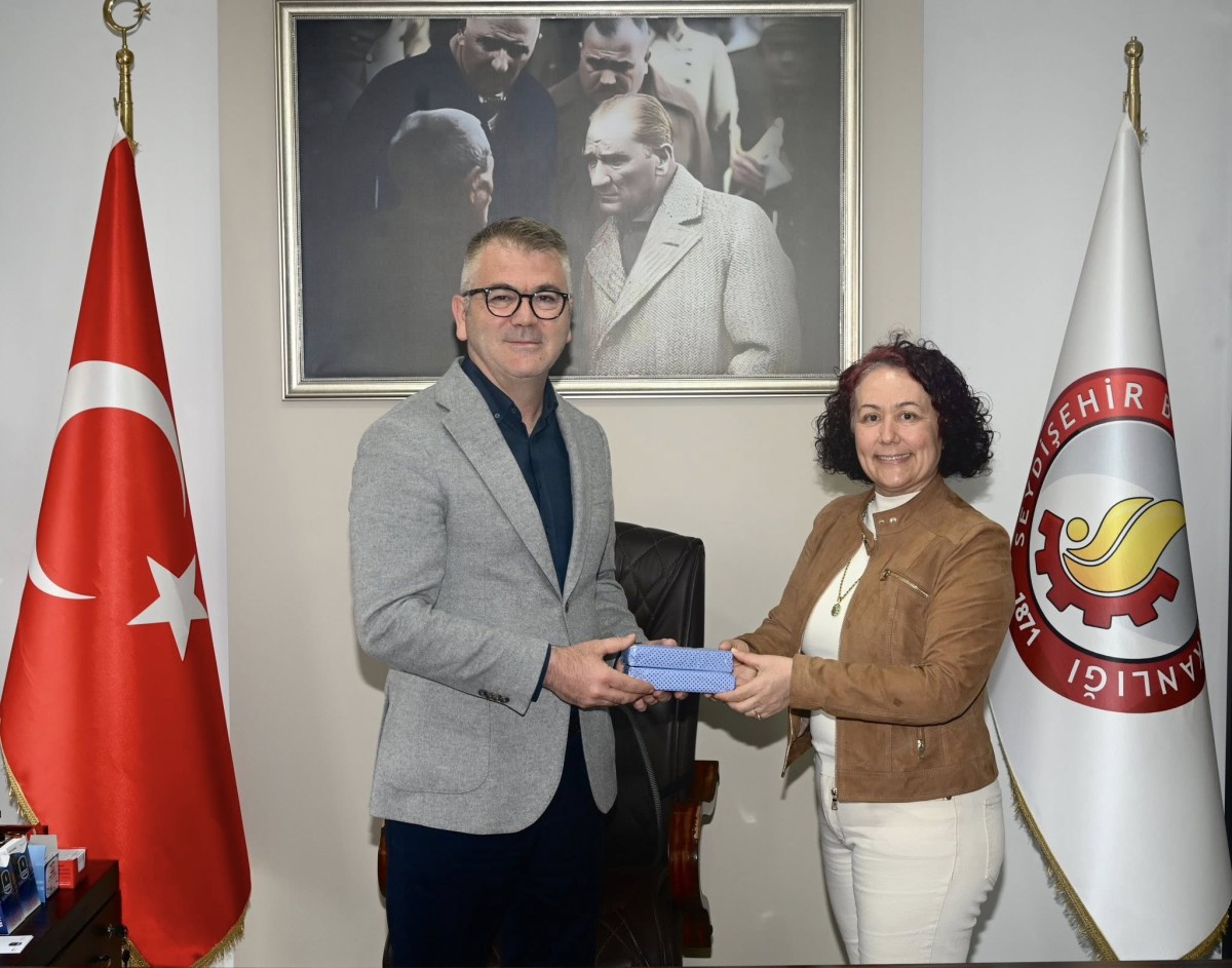 Başkan Ustaoğlu, Yazar Ünüvar’ı Ağırladı