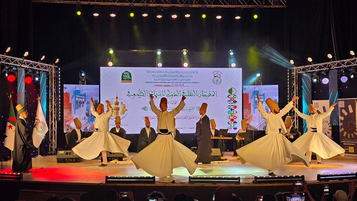 Konya Büyükşehir Tasavvuf Musikisi ve Sema Topluluğu Cezayir’de Gönüllere Dokundu