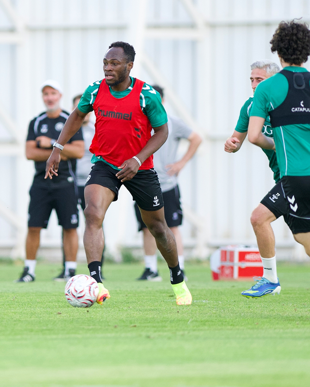 Konyaspor'da Akşam Antrenmanı Yapıldı