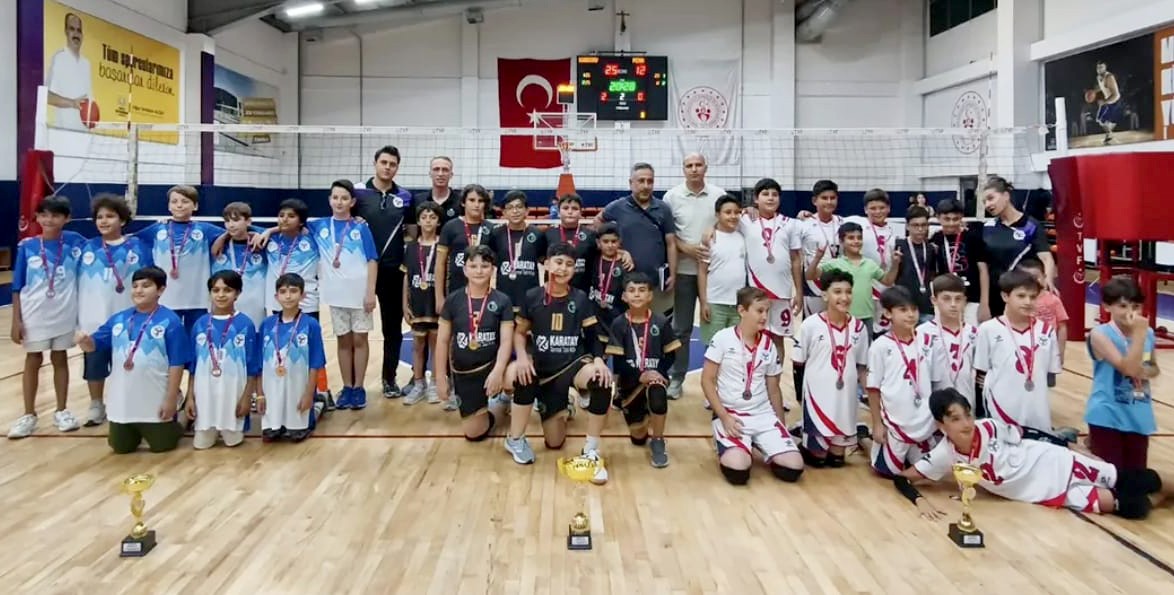 Karatay’ın Minik Efeleri Namağlup Zirvede