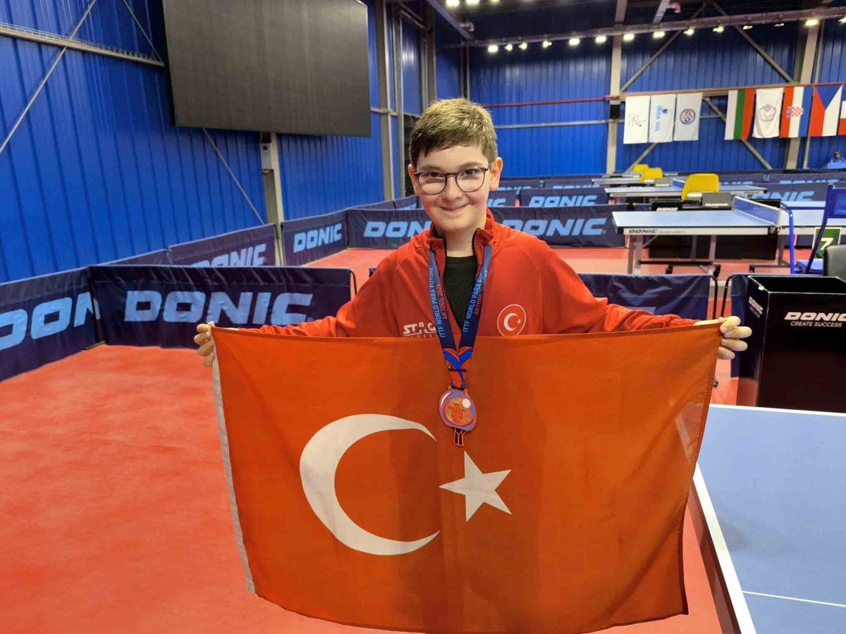 Tahir Efe Şahin’den Milli Formayla Gururlandıran Başarı