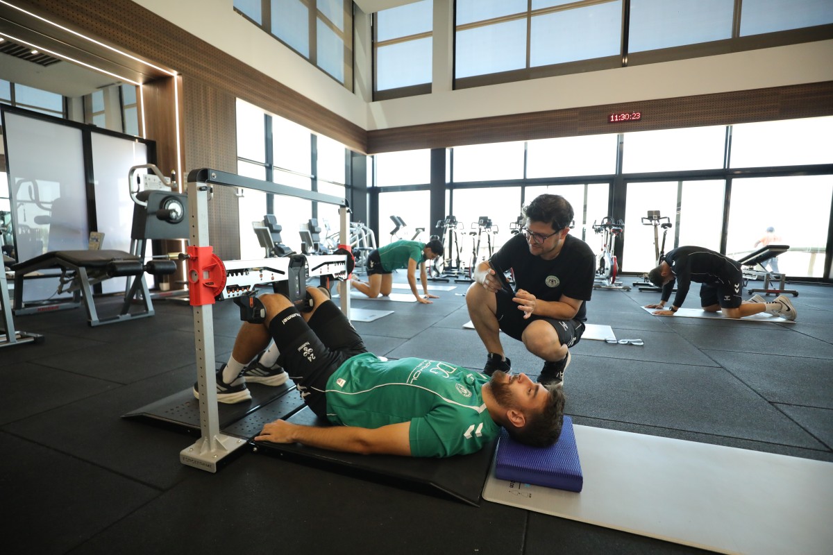 Konyaspor'da Futbolculara Kuvvet Testi Yapıldı