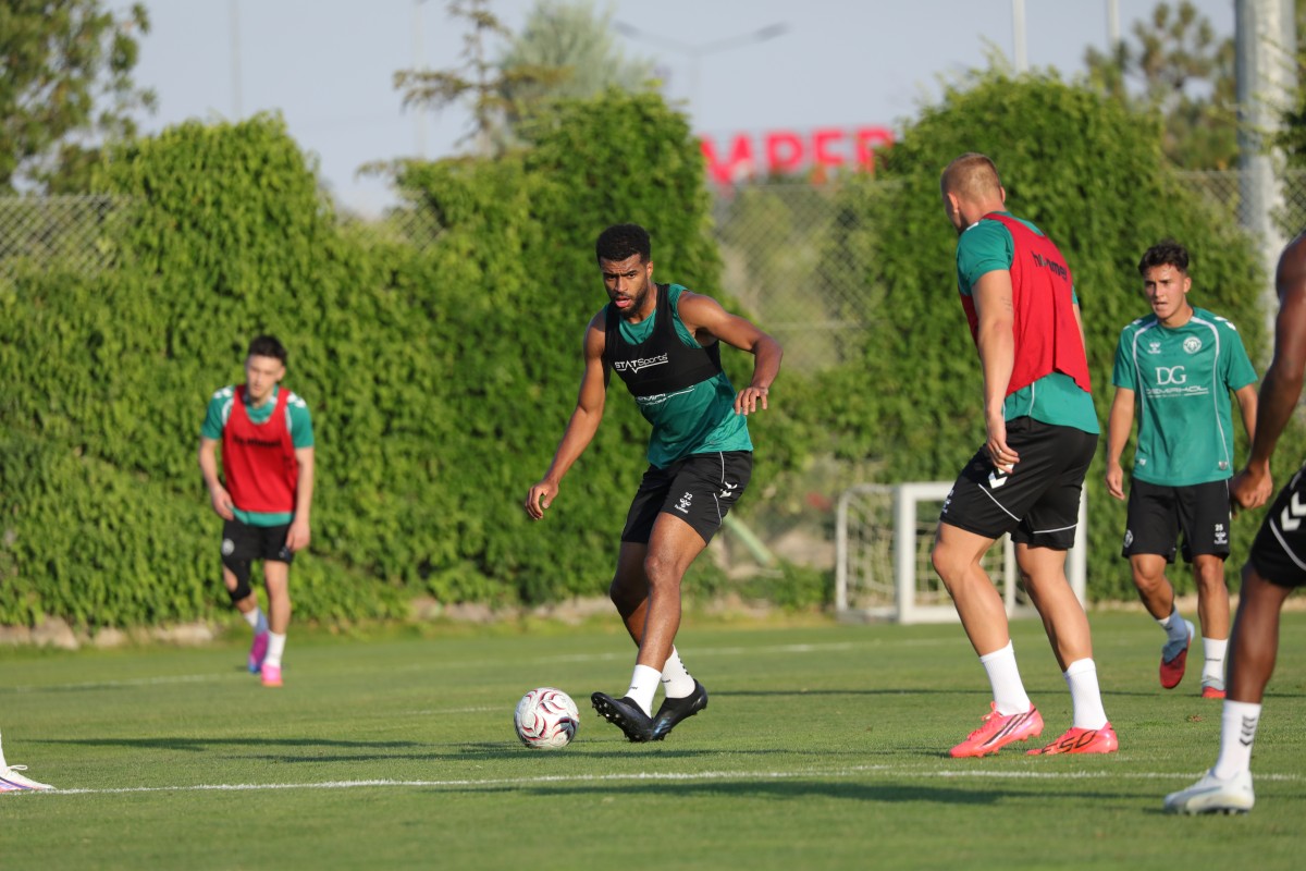 Konyaspor'da, Hazırlıklar Devam Ediyor