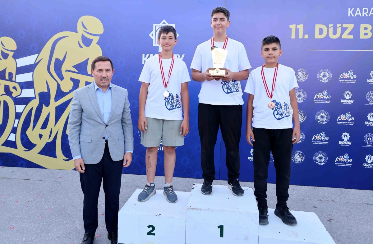 Karatay'da 11. Düz Bisiklet Yarışı Heyecanı Yaşandı