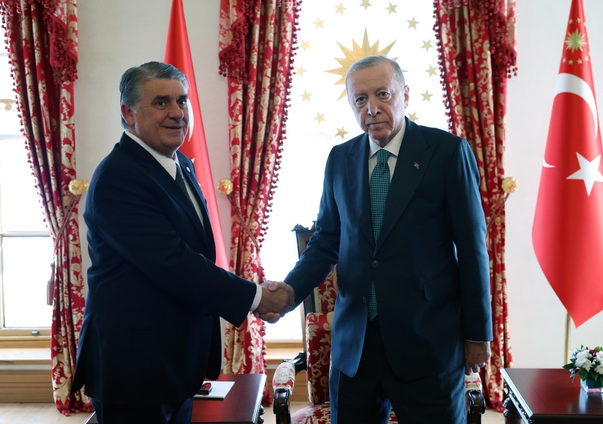 Cumhurbaşkanı Erdoğan, 4 Kulübün Başkanlarını ve Yöneticilerini Kabul Etti