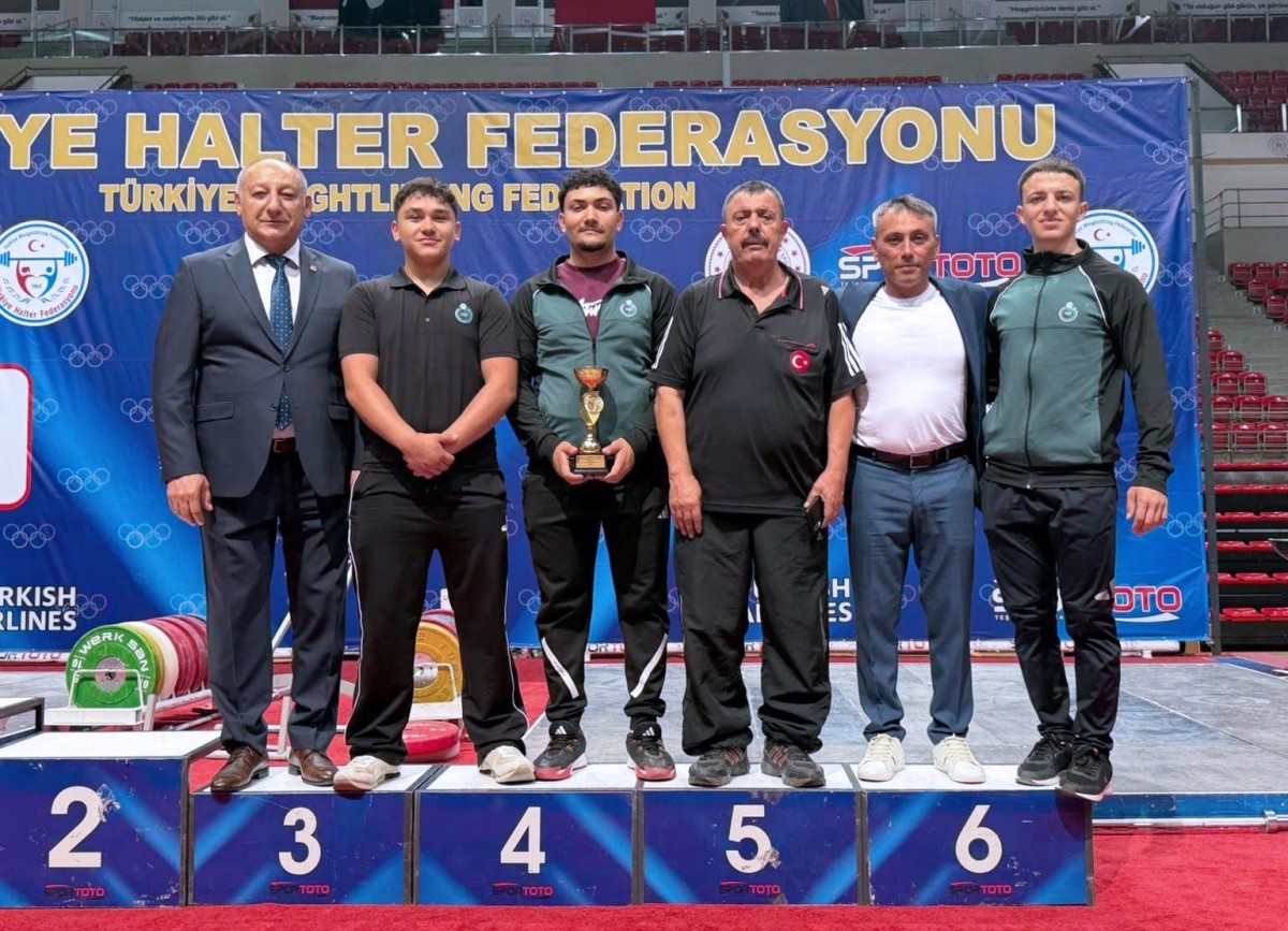 Karataylı Haltercilerden Çifte Başarı