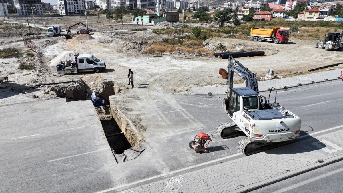 Konya Büyükşehir Akşemsettin Mahallesi’nde İçme Suyu Altyapısını Yeniledi