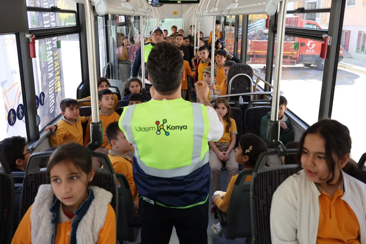 Konya'da 'Nezaket Otobüsü' bilinci artıyor