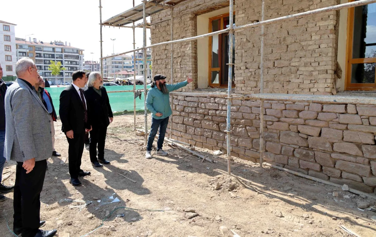Karatay’da Ecdat Yadigarı 6 Tarihi Cami Restore Ediliyor