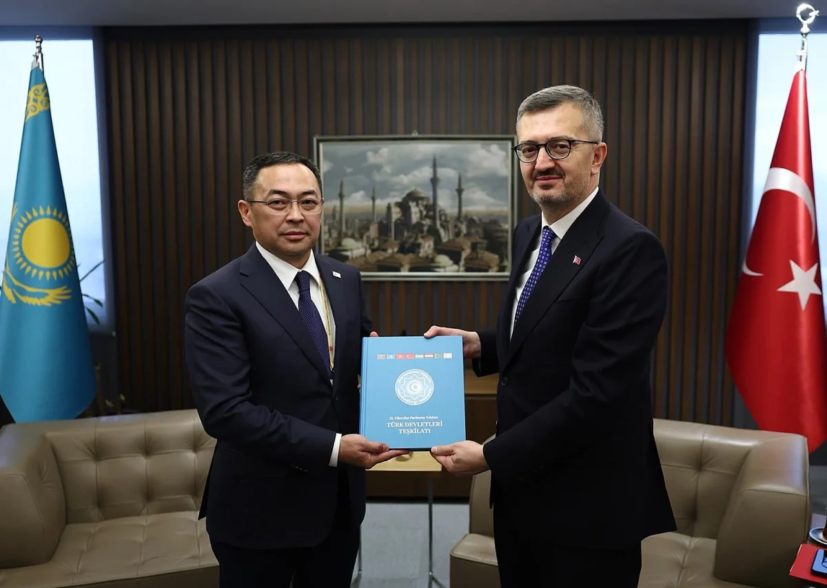 İletişim Başkanı Burhanettin Duran, Kazakistan Kültür Ve Enformasyon Bakanı Kırıkbayev İle Görüşme Gerçekleştirdi!