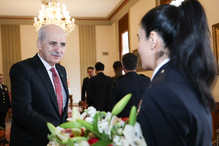 TBMM Başkanı Kurtulmuş, Koruma Polislerini Kabul Etti
