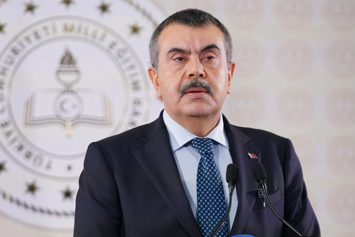 Bakan Tekin’den Güvenli Okul Hamlesi