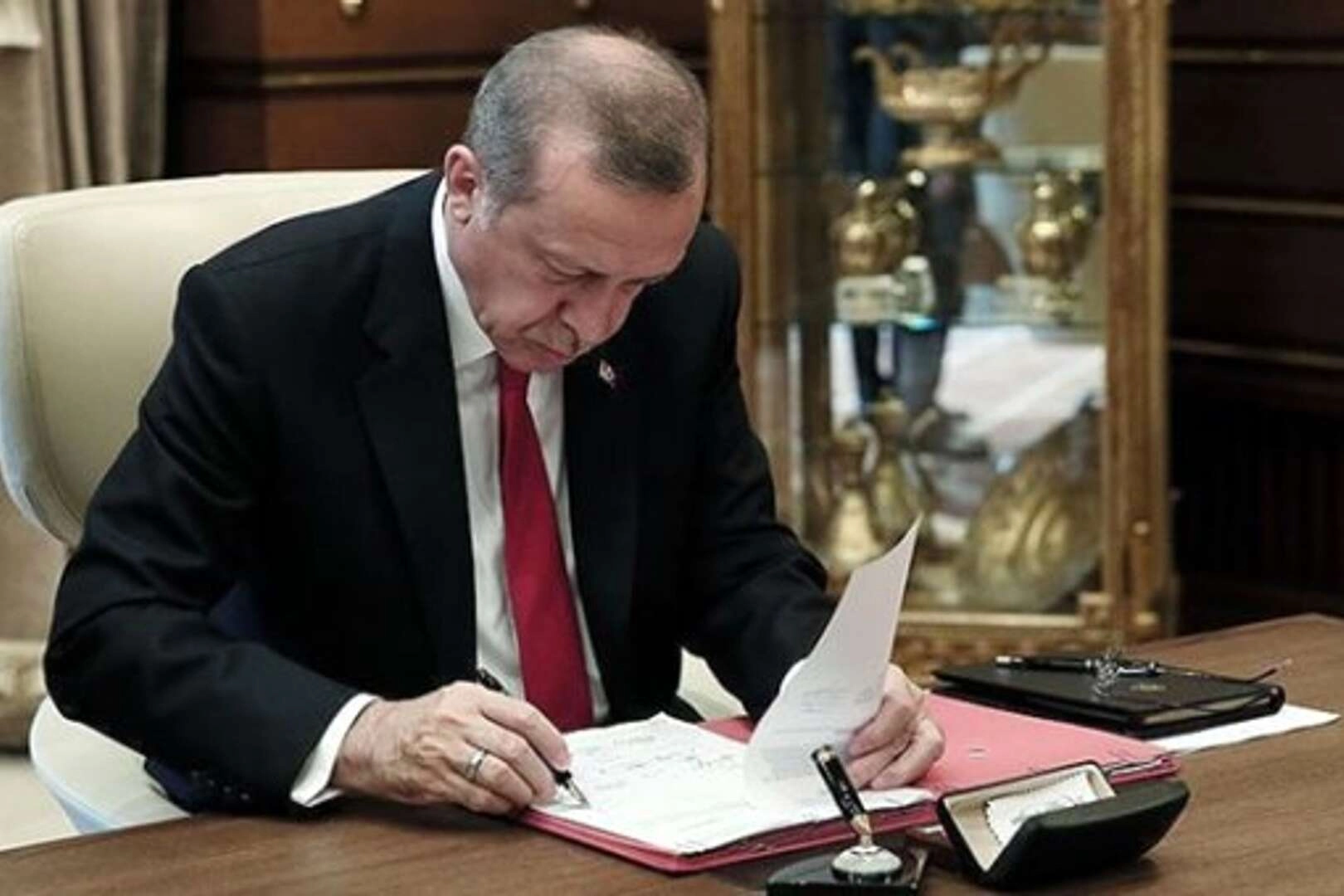 Valiler Kararnamesi Yayımlandı! 4 İlde Görev Değişimi