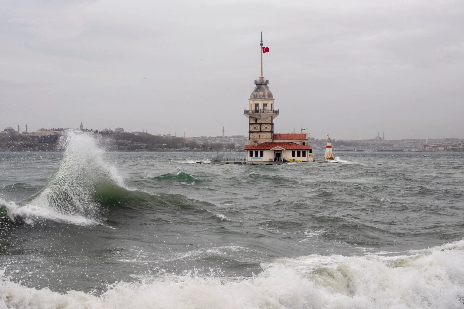 Meteoroloji’den Kuvvetli Yağış ve Fırtına Uyarısı
