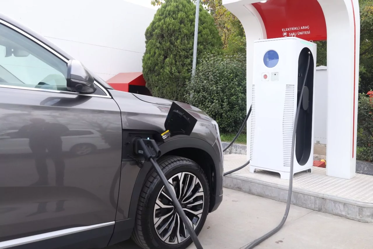 Elektrikli Araçların Evde Şarj Edilmesine Yasak mı Geldi?