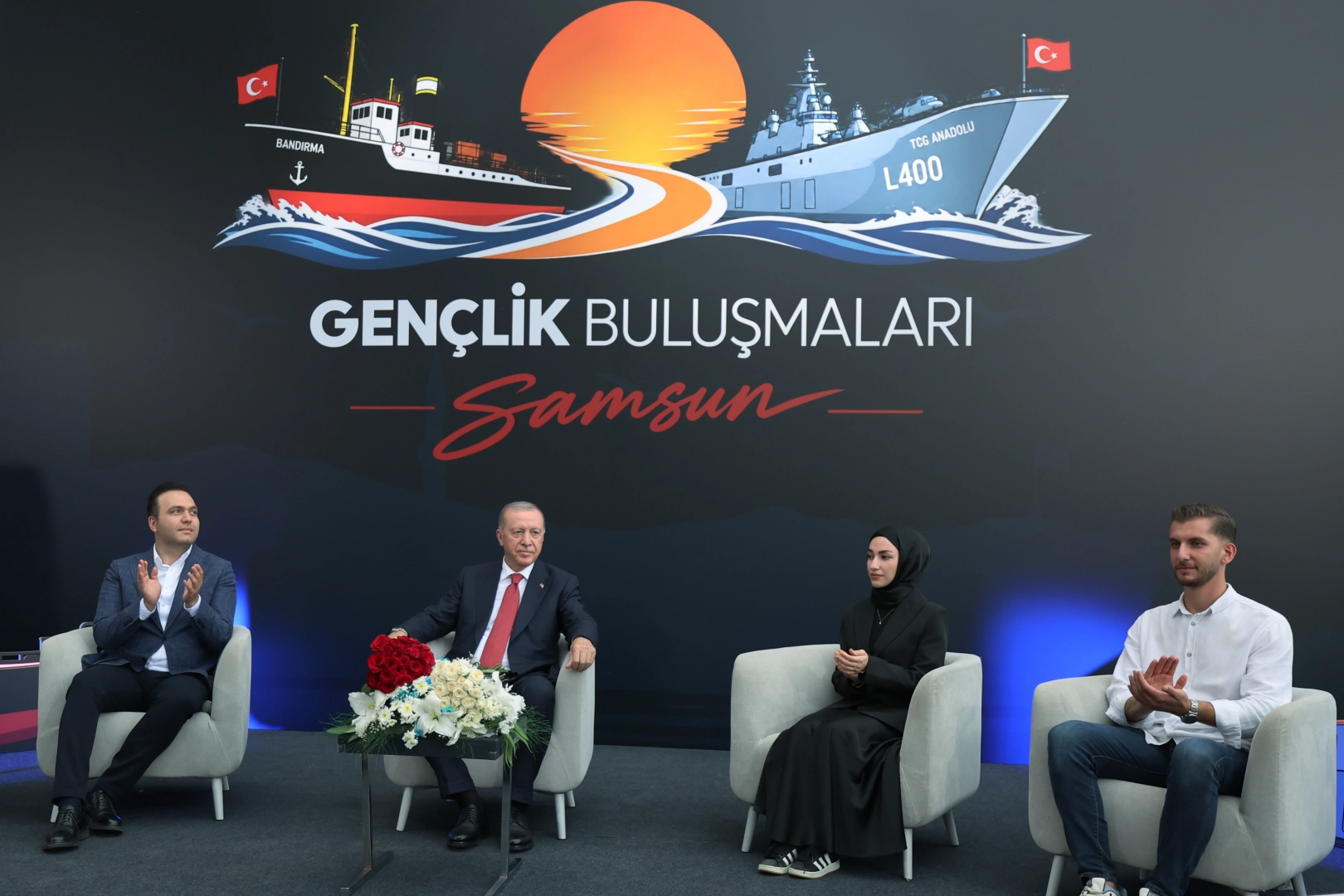 Cumhurbaşkanı Erdoğan: Geleceğin Türkiyesi'ni Gençler Hazırlayacak