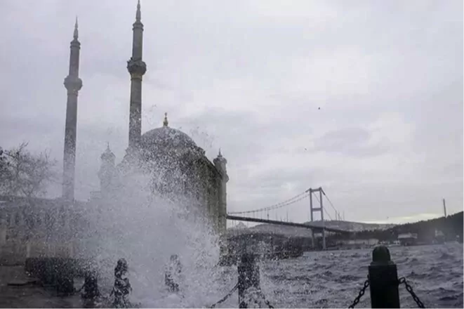 Meteoroloji'den 7 Bölgede Kuvvetli Yağış ve Rüzgar Uyarısı
