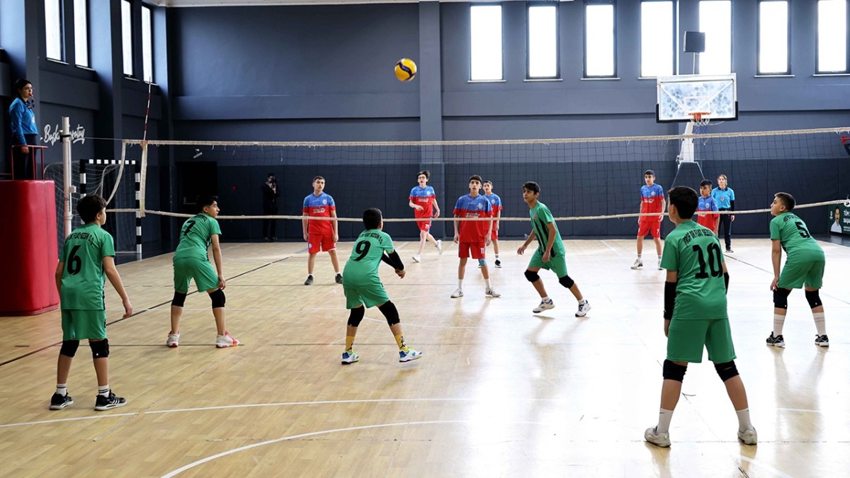 Ortaokullar Arası Voleybol Turnuvası Başladı