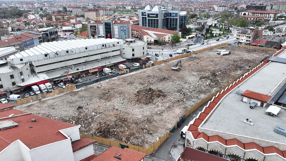 Konya’da Bu Binalar Tek Tek Yıkıldı