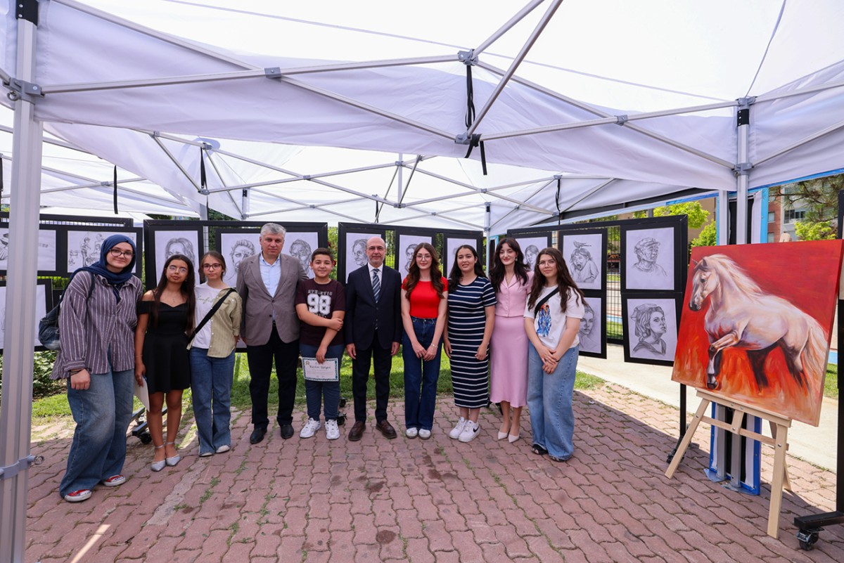Selçuklu Sanat ve Tasarım Atölyesi'nde Yıl Sonu Sergisi İle Dönem Tamamlandı